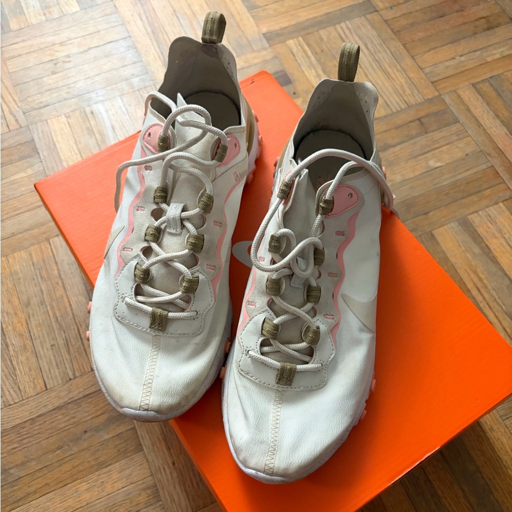 Nike Women's White and Pink Athletic Shoes